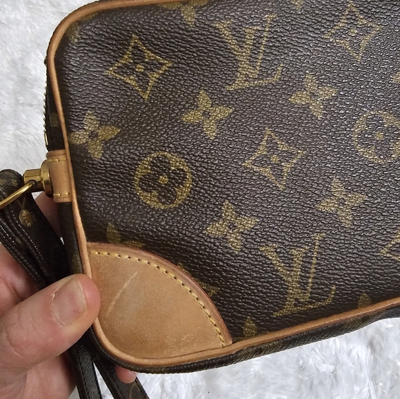 Authentic Louis Vuitton Pochette Marly Dragon 22 Mng - Picture 3 of 12